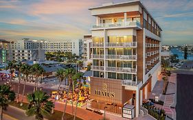 The Hiatus Clearwater Beach, Curio Collection By Hilton